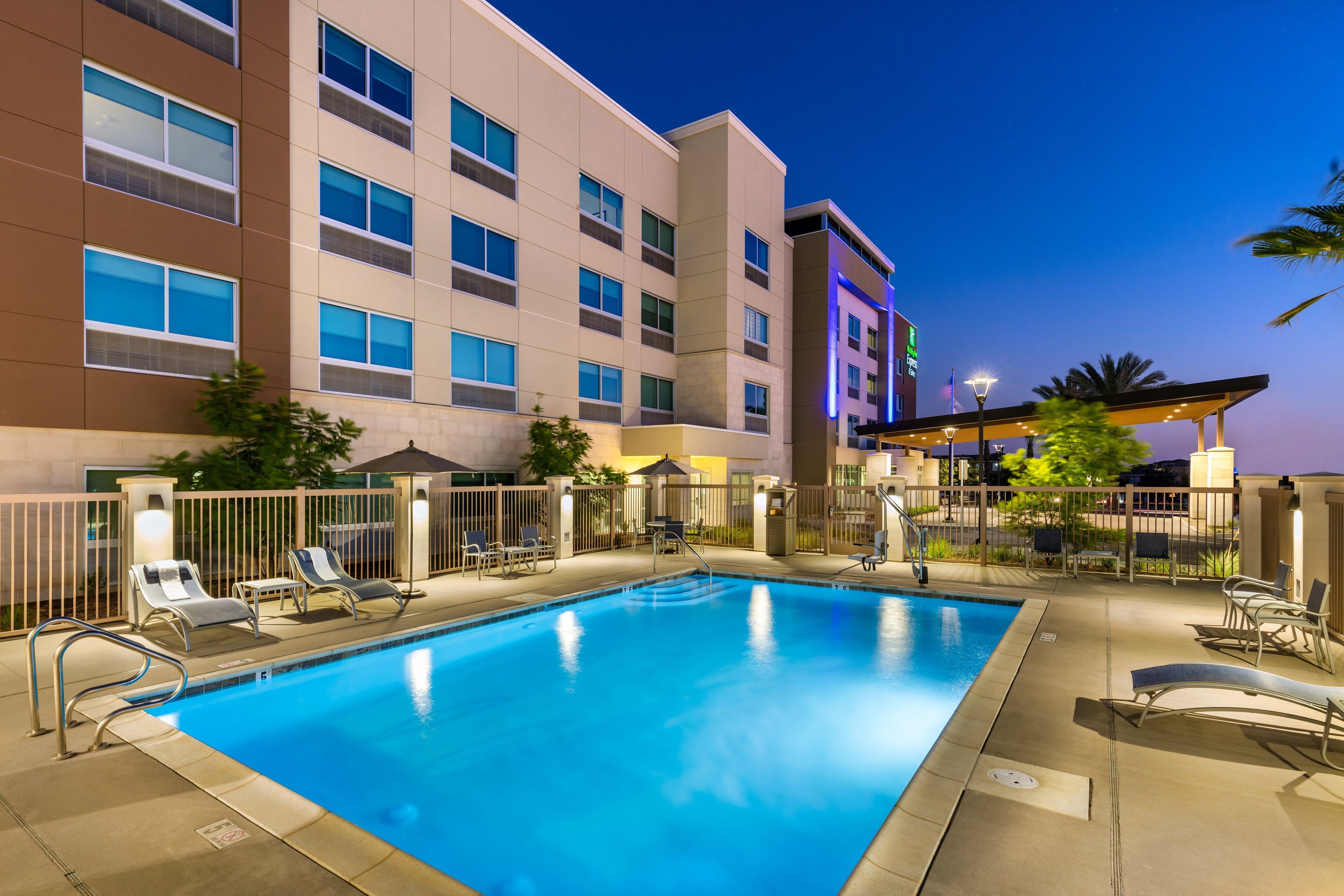 Holiday Inn Express & Suites - Moreno Valley - Riverside By Ihg Exteriör bild