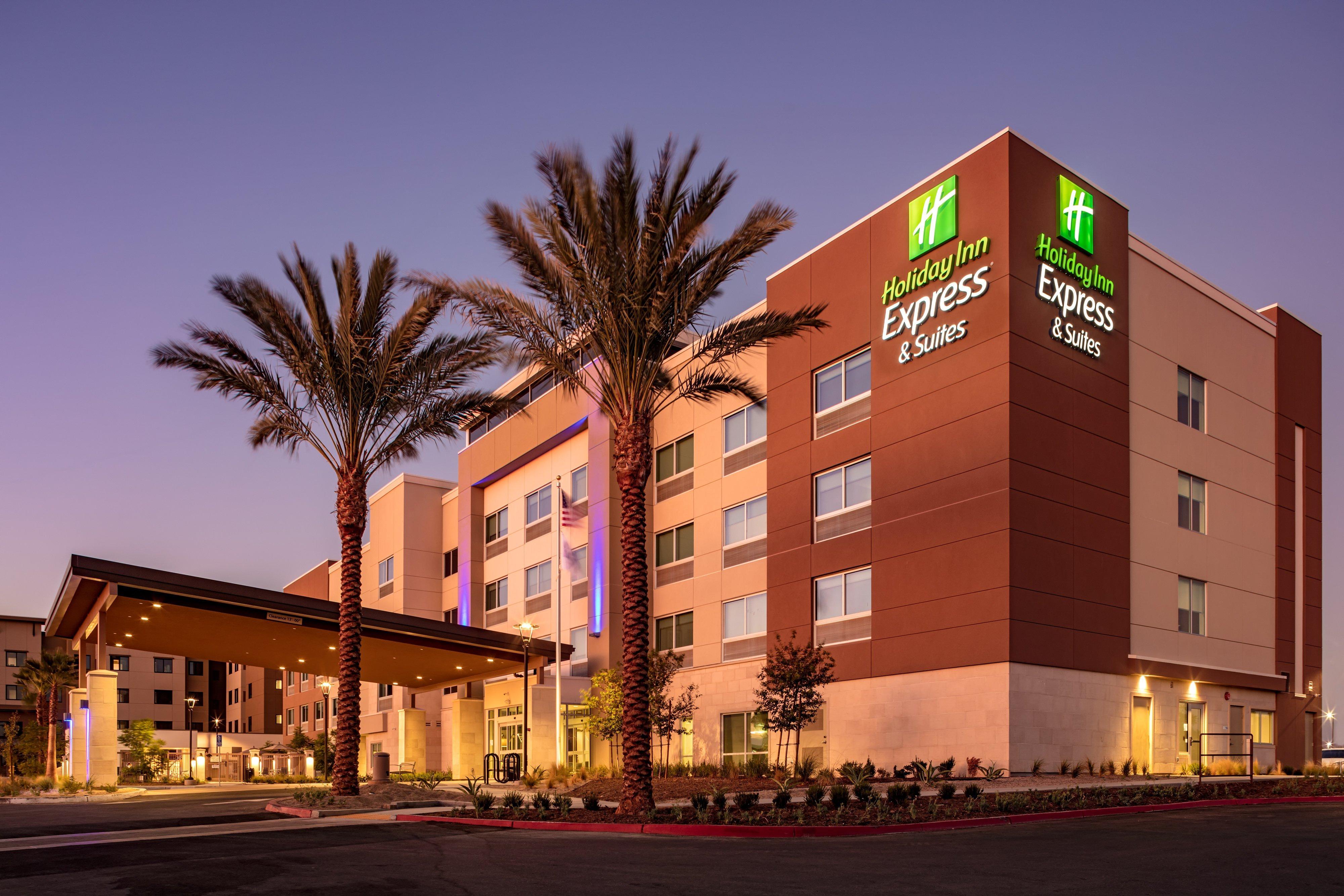 Holiday Inn Express & Suites - Moreno Valley - Riverside By Ihg Exteriör bild